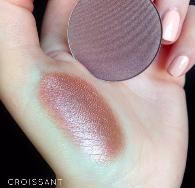 Neve Cosmetics Senka za oči